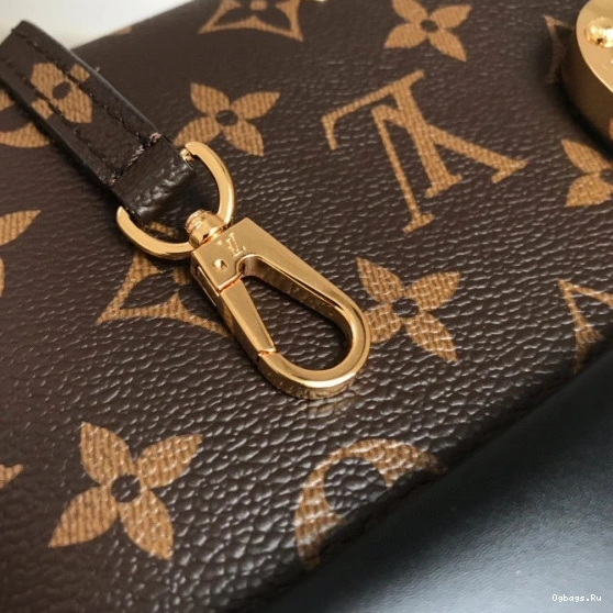 HANDLE ONE Louis Vuitton 0407